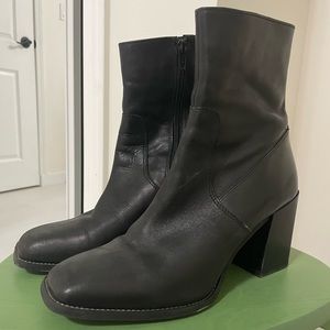 I’intervalle Black Heeled Boots